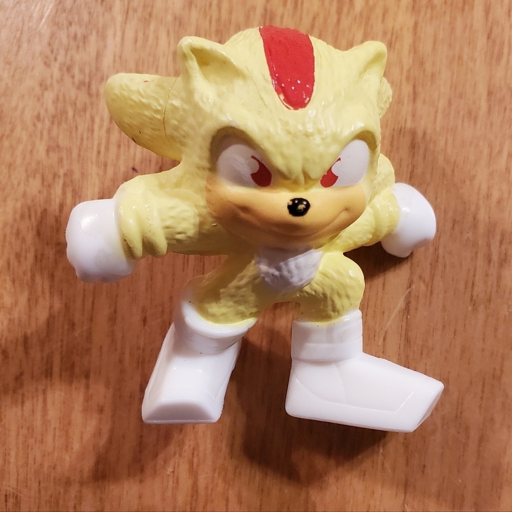RARE McDonald's 2024 Happy Meal Super Shadow Sonic (Yellow, White Boots) 2" Toy
